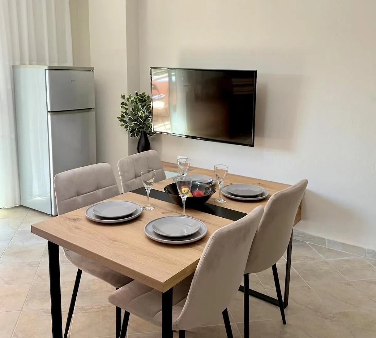 Ruben Apartment In Golem